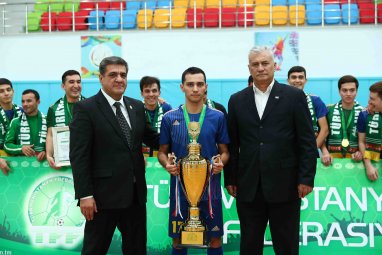 Кубок Туркменистана по футзалу выиграла команда Международного университета нефти и газа