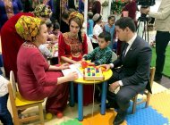 В Туркменистане провели международный день образцовых пап
