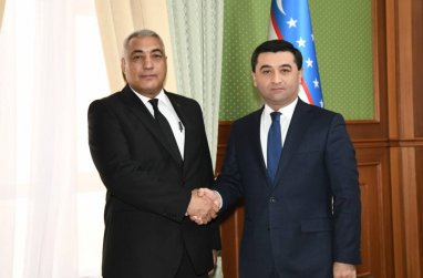 Посла Туркменистана приняли в МИД Узбекистана