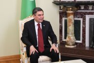 Kazanyñ Kremlinde, Türkmenistanyñ hemde Tatarystanyñ prezidentleriniñ arasynda geçirilen gürrüñdeşliginden fotoreportaž.