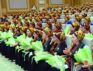 Фоторепортаж: Церемония присвоения почётного звания «Эне мяхри» 