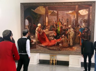 Выставка молодых художников Туркменистана