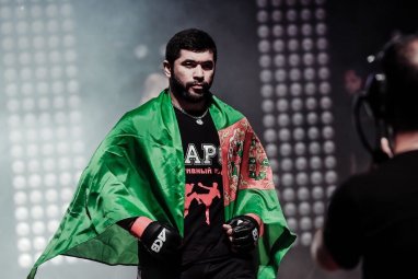 Döwletjan Ýagşymyradow  - UFC-nyň bosagasynda duran türkmen pälwany