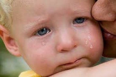 Когда младенец много плачет