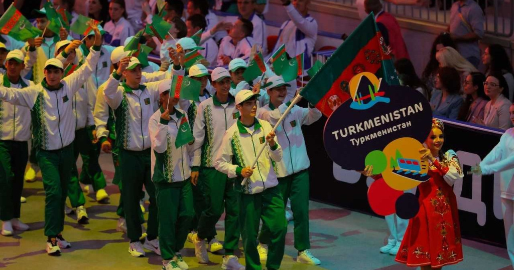 Туркменские спортсмены приняли участие в церемонии открытия VII Международных спортивных игр «Дети Азии»