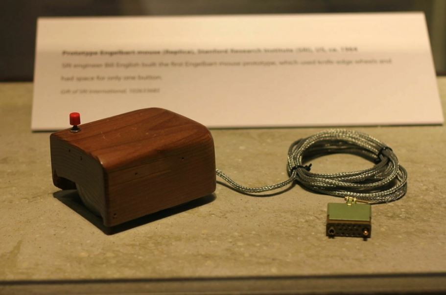 How the computer mouse has changed: from wooden cube to wireless technologies